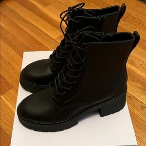 Madden Girl Black Talentt Boots Size 9.5 - NEW